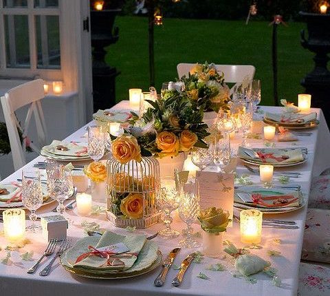 Decoração de Mesa de Jantar - Mesa de jantar externo com decoração romântica