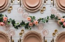 Decoração mesa de casamento com rosas