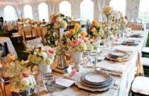 Decoração mesa de casamento vasos branco