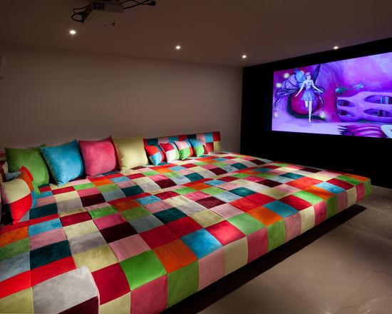 Home Theater com sofá colorido - Fotos e Modelos - Ideias para Decorar