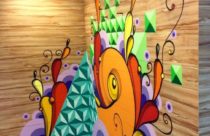 Grafite em parede de madeira
