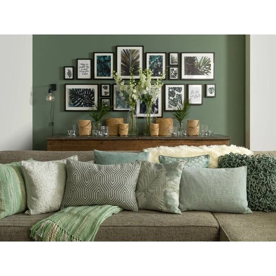 Decoração de sala sofisticada com verde-oliva